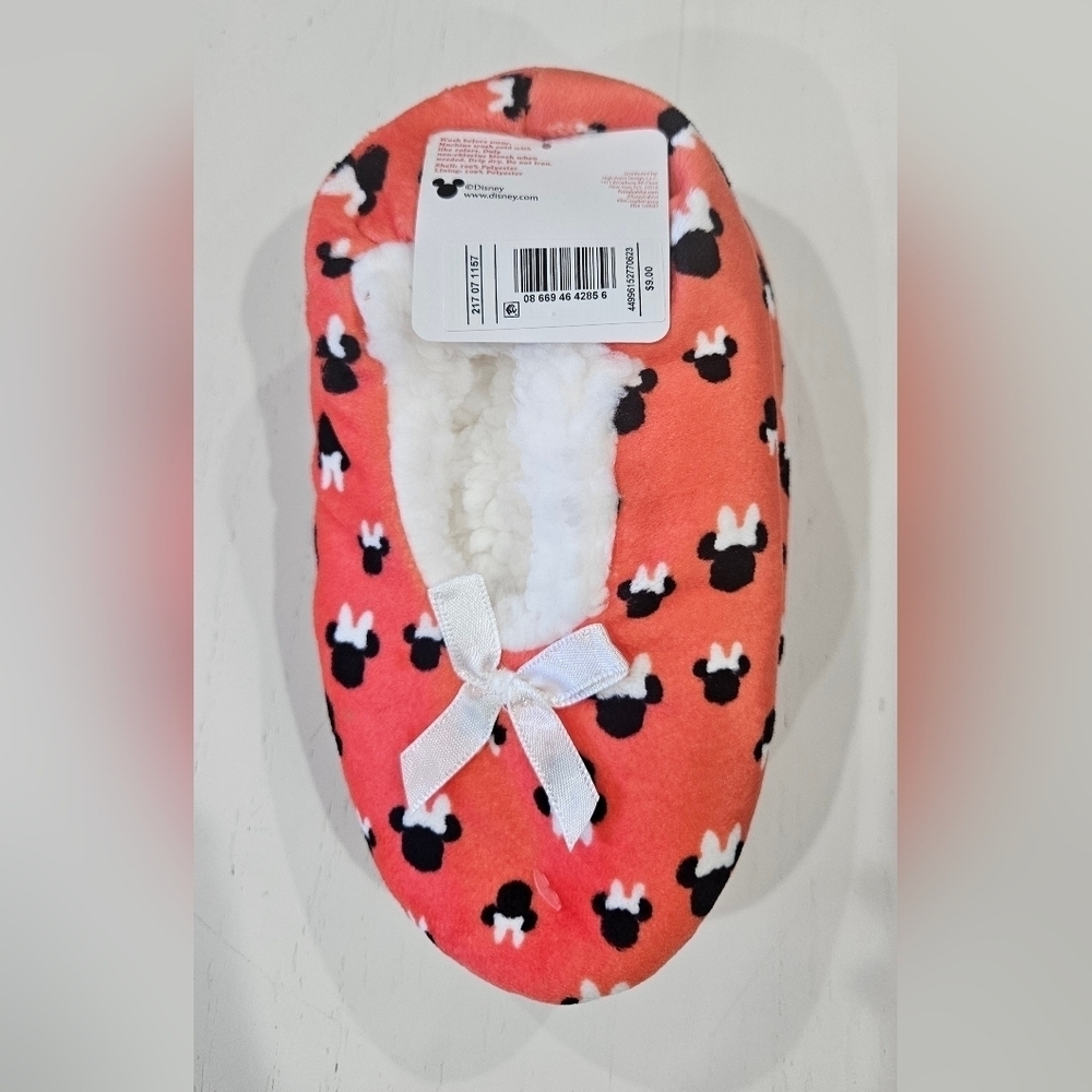 Disney Minnie Mouse Fuzzy Faux Fur Slipper socks with White Bow. NWT. *2 PAIRS*